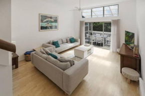 THE BAY - luxury accommodation by the sea